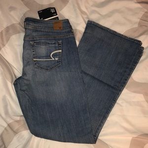 American Eagle Artist Jeans (10 Short)